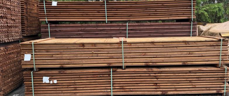 Bardage Clin Faux Claire Voie 44 x 135 mm Trait� Classe 3 Marron