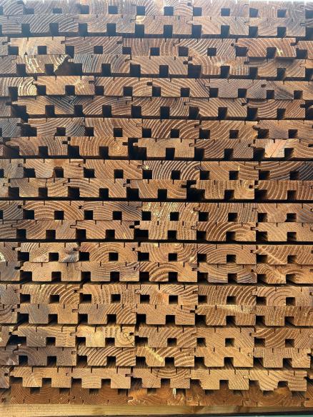 Photos Bardage Clin Faux Claire Voie 44 x 135 mm Trait� Classe 3 Marron