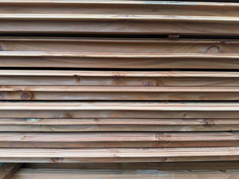 Photos Bardage Clin Faux Claire Voie 44 x 135 mm Trait� Classe 3 Marron