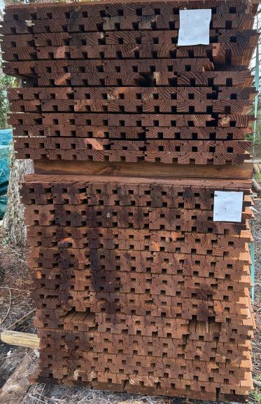 Photos Bardage Clin Faux Claire Voie 44 x 135 mm Trait� Classe 3 Marron