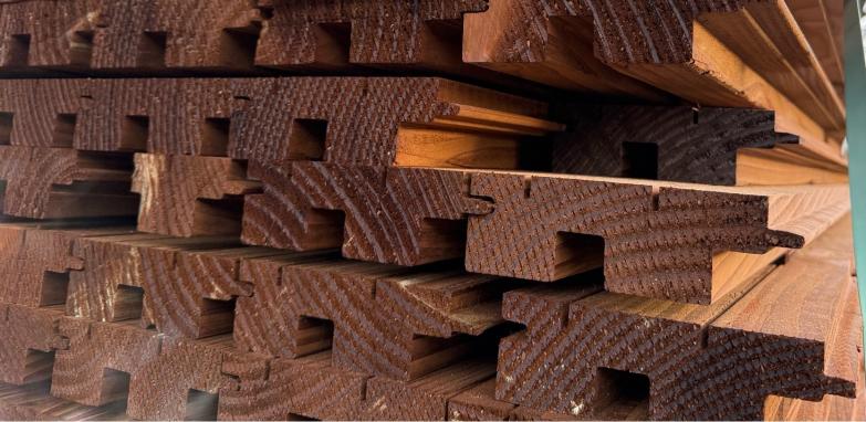 Photos Bardage Clin Faux Claire Voie 44 x 135 mm Trait� Classe 3 Marron