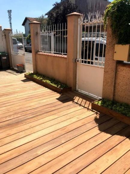 LAMES TERRASSE BOIS EXOTIQUE TATAJUBA QUALIT PRIX DISCOUNT BOIDISCOUNT QUALIT PRIX PAS CHER BOIS EXOTIQUE Sch KD PLAGE PISCINE TOUR DE PISCINE PLANCHER extrieur